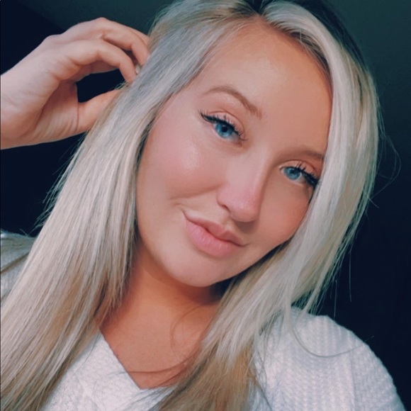 Posh Ambassador ✨ - Picture 3 of 7